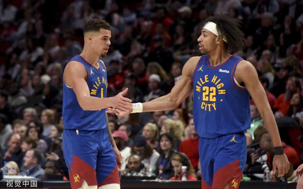 出了强大的 出了强大的