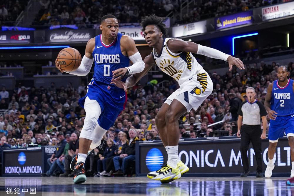 在萨卡缺席 在萨卡缺席